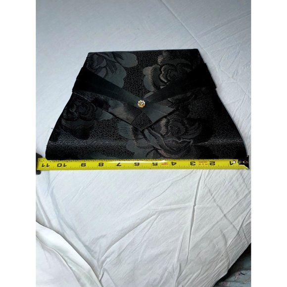 Rose Embroidery Triangle Evening Bag - Picture 2 of 5